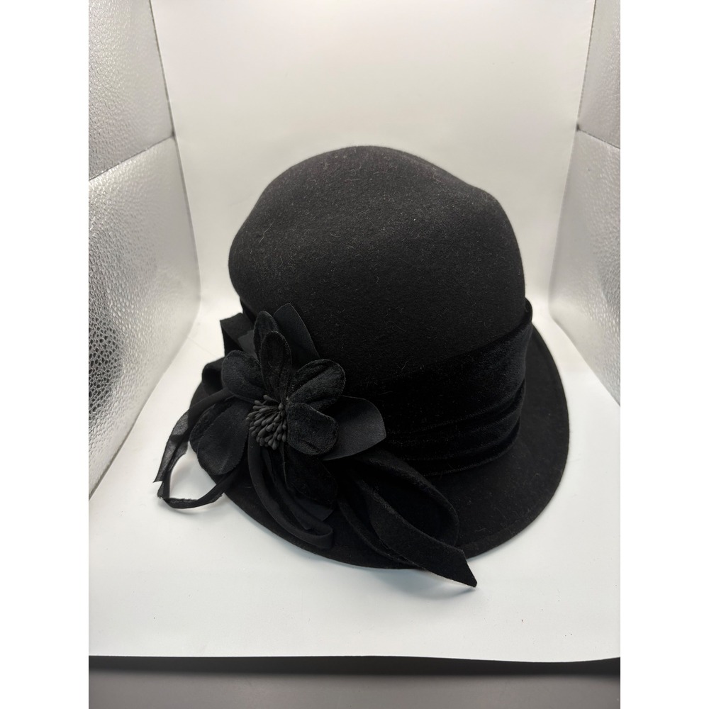 Giovannio Black Wool Felt Cloche Hat Flower Velvet Trim Designed in England